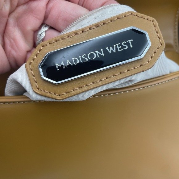 Tan Vegan Leather Boho Crossbody/Shoulder Bag-Purse 8.5"x5" NWOT Madison‎ West - Picture 8 of 16